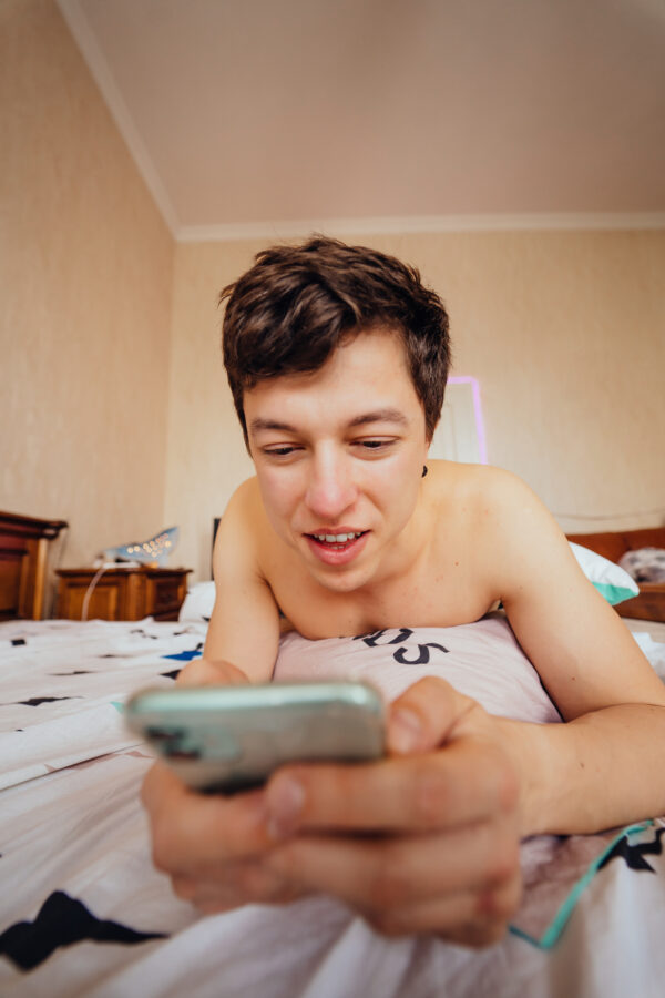Sexting bez ryzyka: jak robić to bezpiecznie i zachować prywatność
